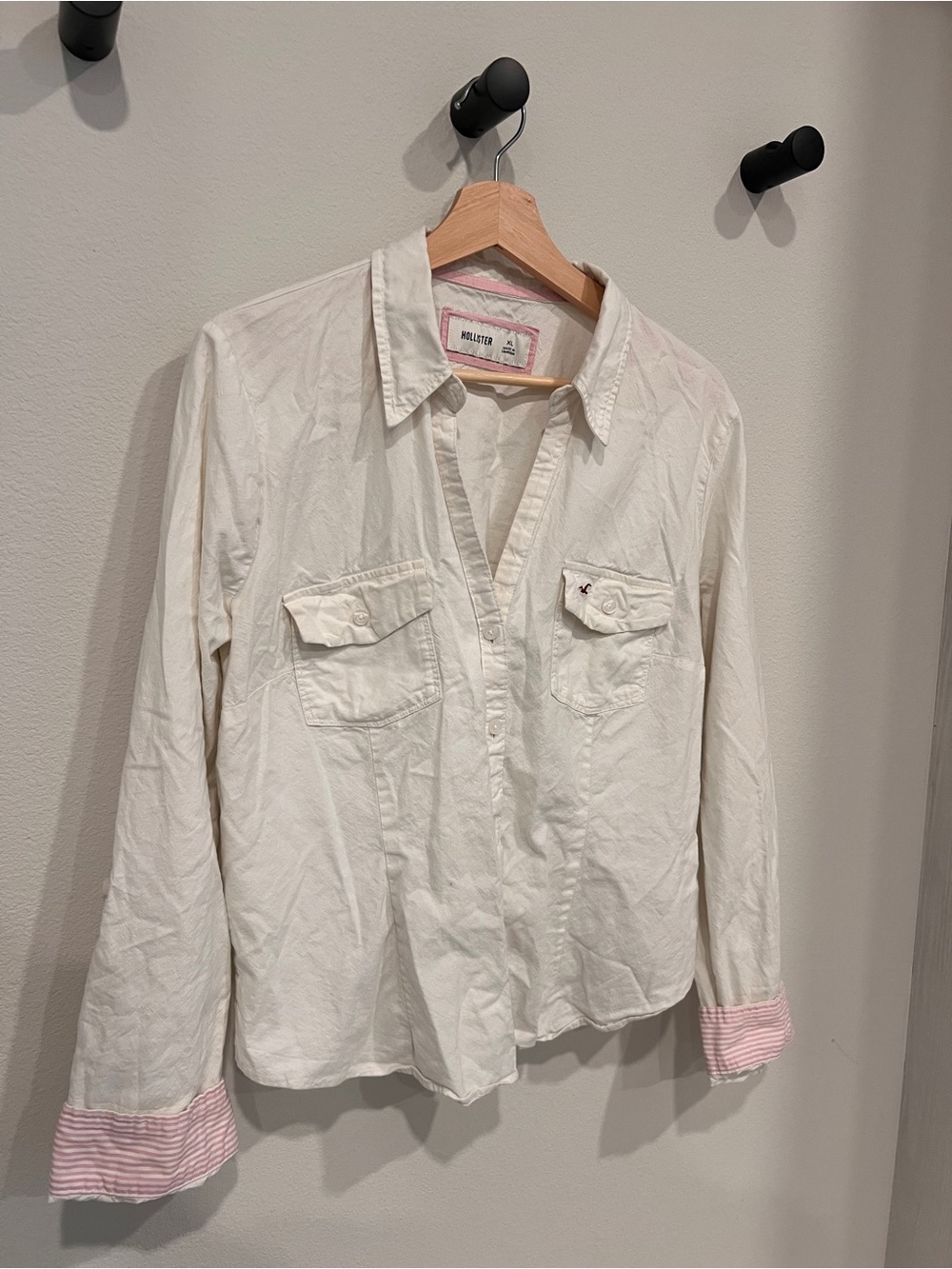 Hollister Cream Button-Front Shirt with Pink Stripe Cuffs